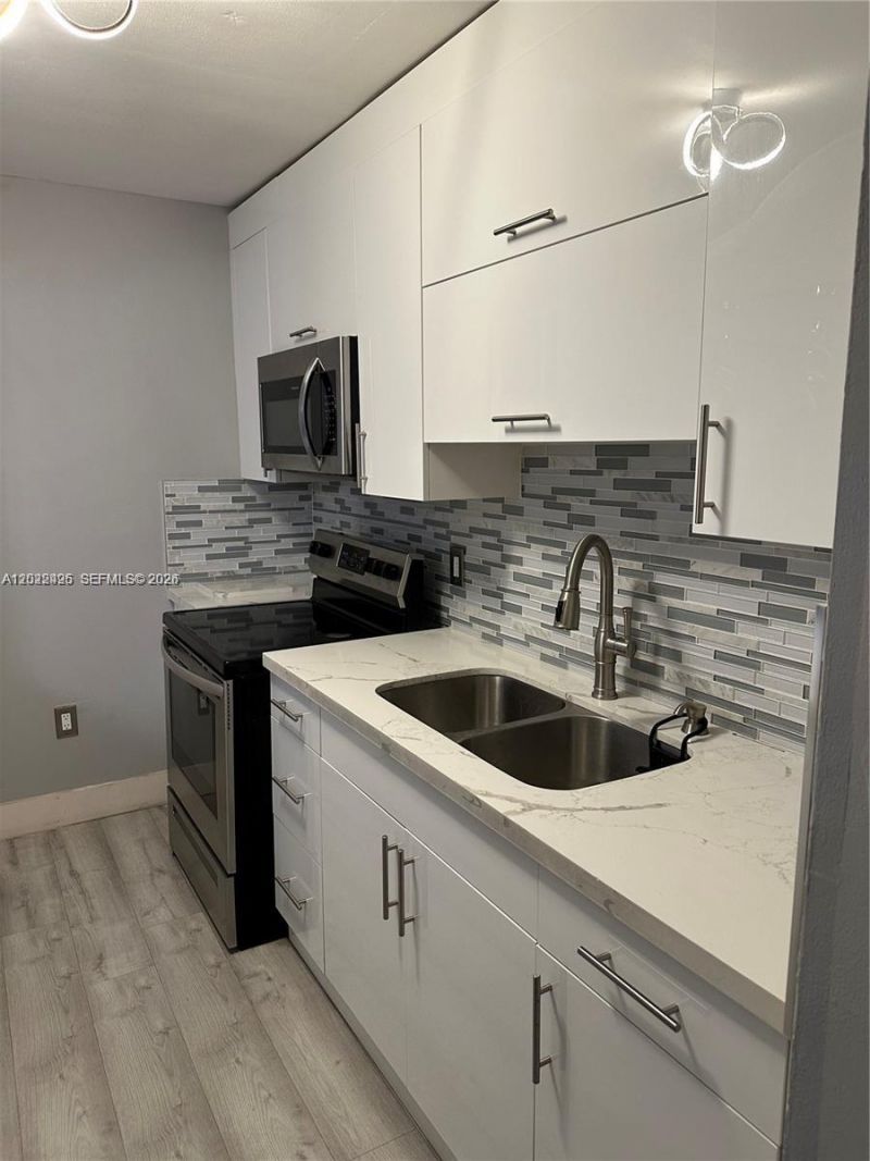 Please Call For Address, Unit 209, Miami, FL 33172 Photo