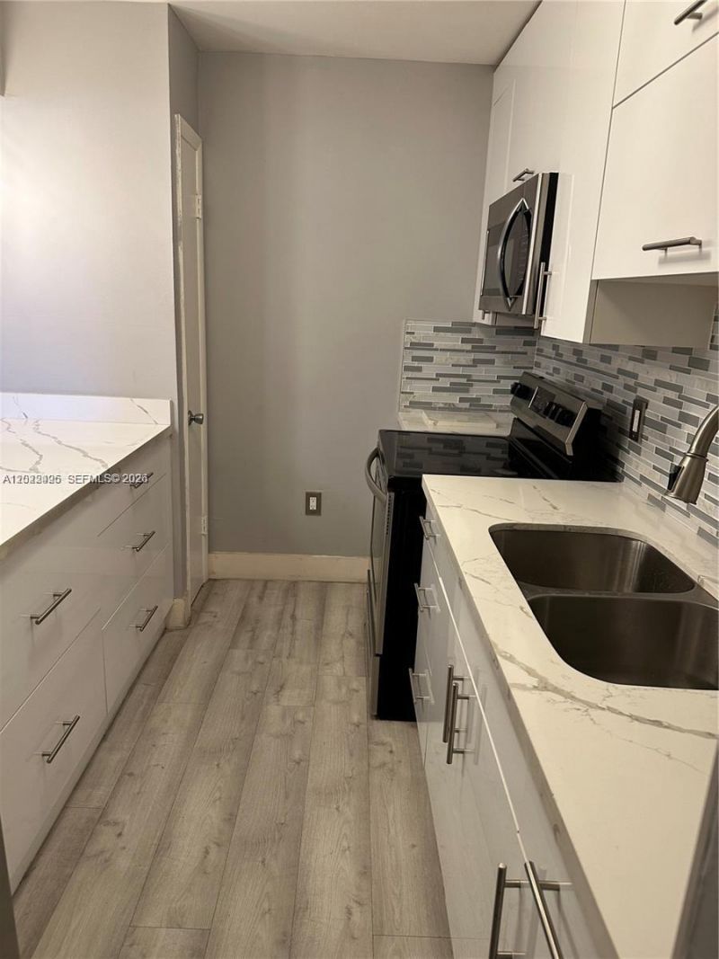 Please Call For Address, Unit 209, Miami, FL 33172 Photo