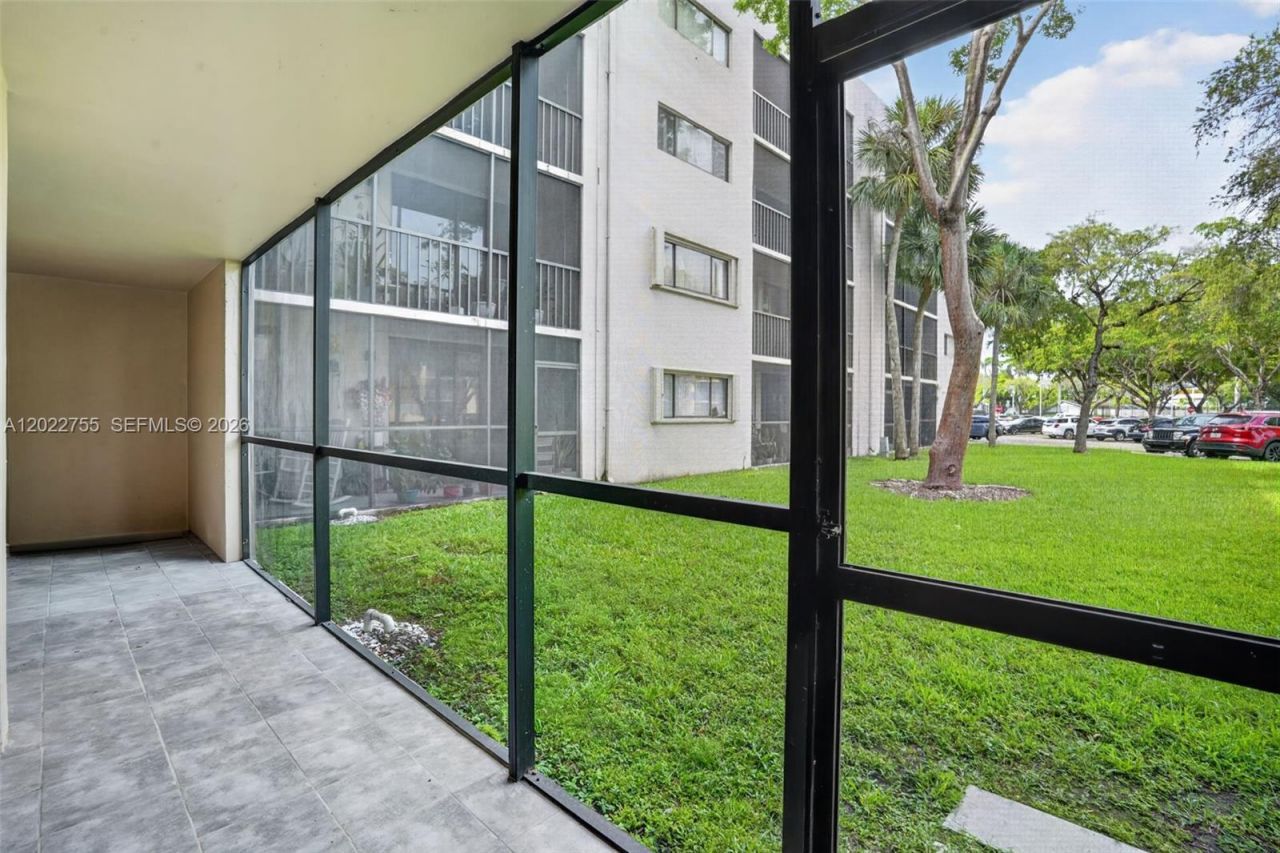 8650 SW 133rd Ave Rd , Unit 116, Miami, FL 33183 Photo