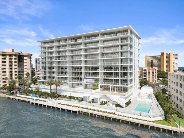 407 N Riverside, Unit 402, Pompano Beach, FL 33062
