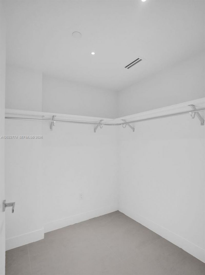 407 N Riverside, Unit 402, Pompano Beach, FL 33062 Photo