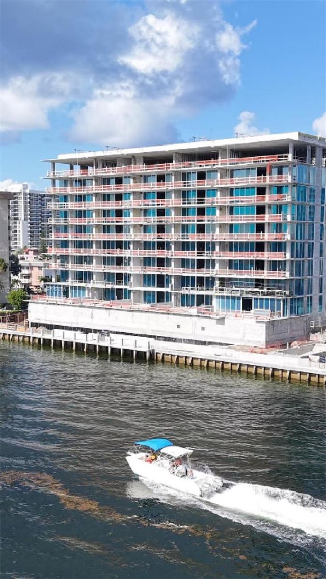 407 N Riverside, Unit 402, Pompano Beach, FL 33062 Photo