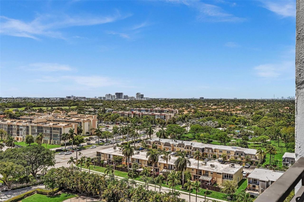2500 Parkview Dr , Unit 1514, Hallandale Beach, FL 33009 Photo