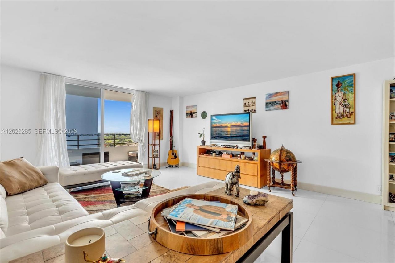 2500 Parkview Dr , Unit 1514, Hallandale Beach, FL 33009 Photo