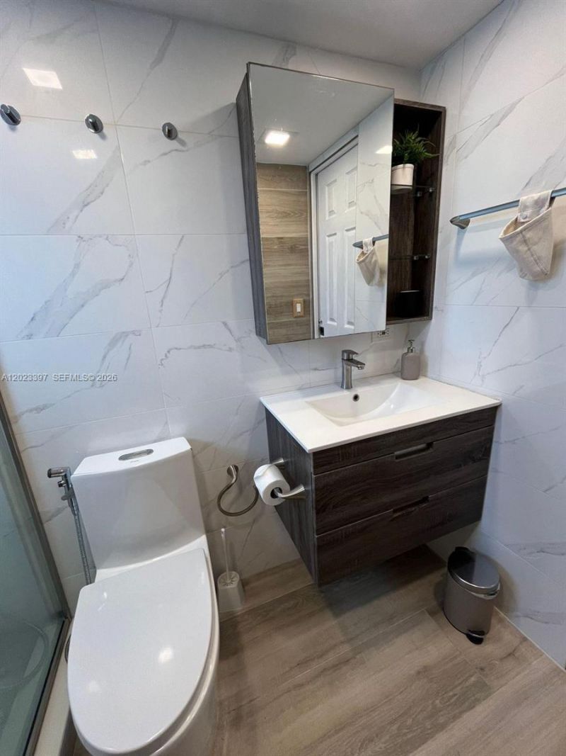 6965 Harding Ave, Unit 401, Miami Beach, FL 33141 Photo