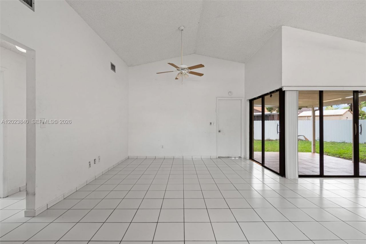 15332 SW 57th St, Miami, FL 33193 Photo