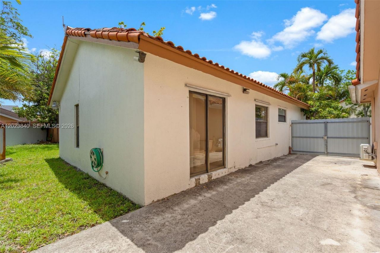15332 SW 57th St, Miami, FL 33193 Photo