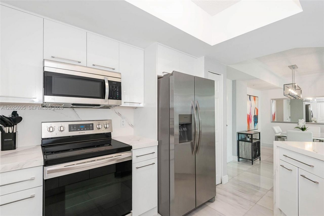 2000 N Bayshore Dr , Unit 619, Miami, FL 33137 Photo