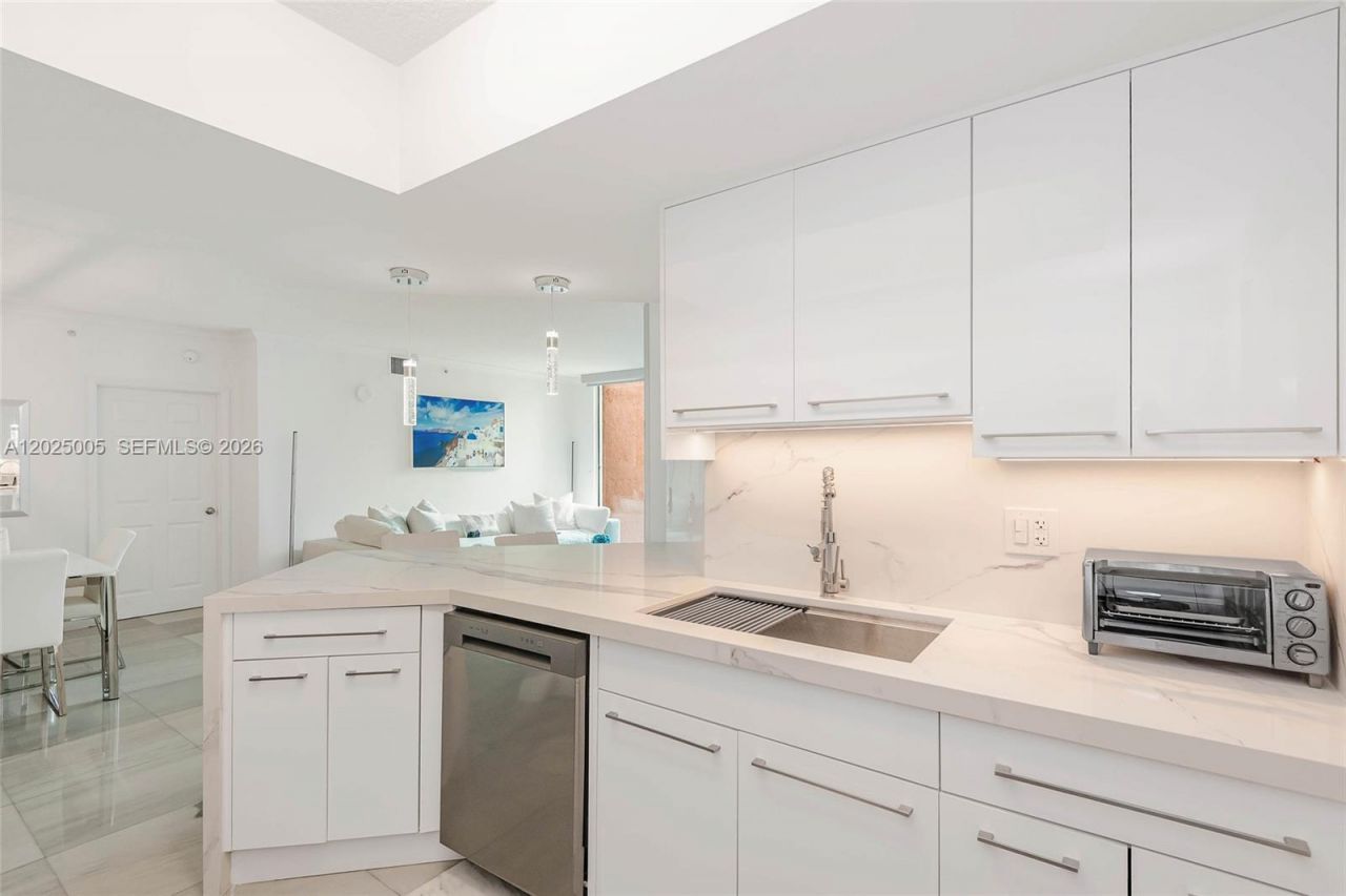 2000 N Bayshore Dr , Unit 619, Miami, FL 33137 Photo