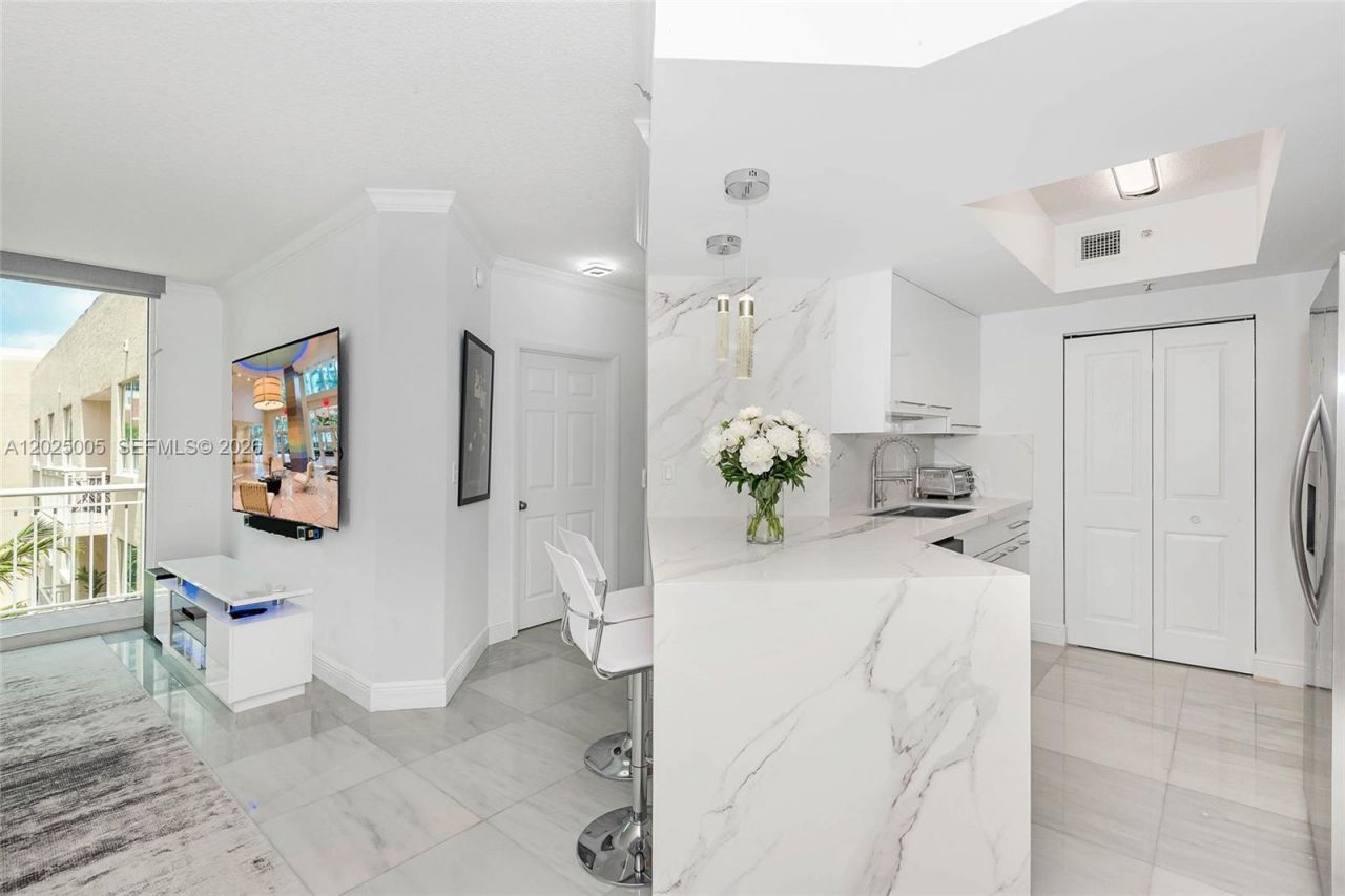 2000 N Bayshore Dr , Unit 619, Miami, FL 33137 Photo