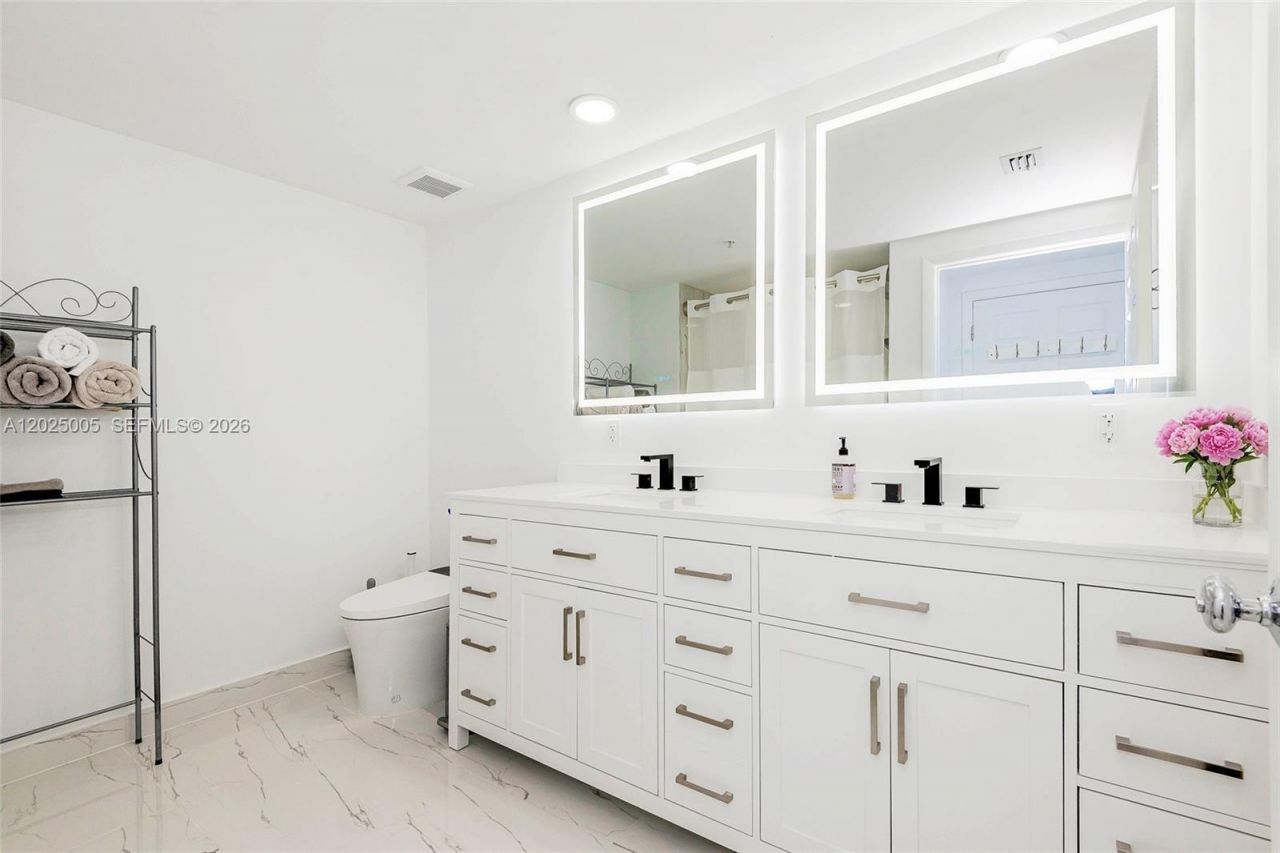 2000 N Bayshore Dr , Unit 619, Miami, FL 33137 Photo