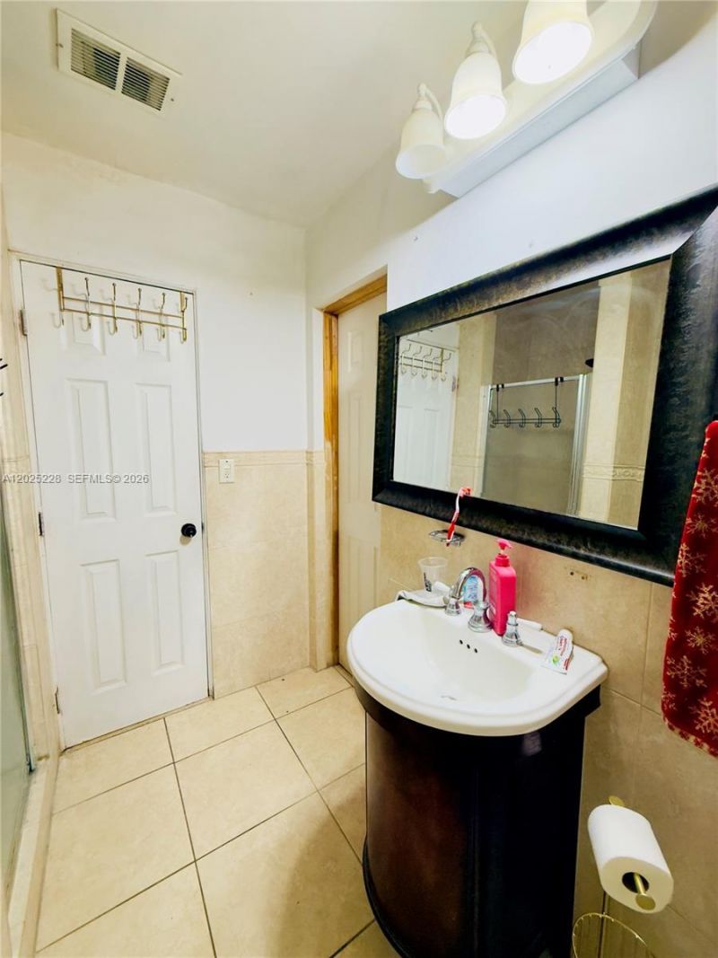 4521 NW 179th St, Miami Gardens, FL 33055 Photo