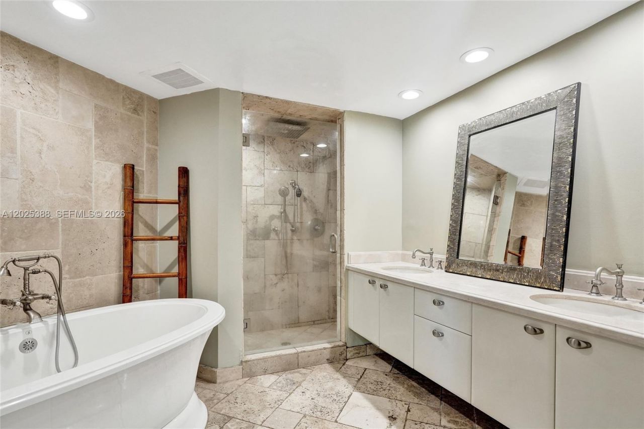 333 Las Olas Way , Unit 1608, Fort Lauderdale, FL 33301 Photo