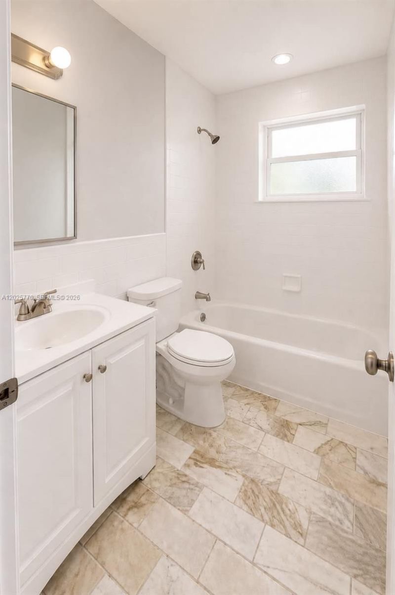 5735 Hayes St , Hollywood, FL 33021 Photo