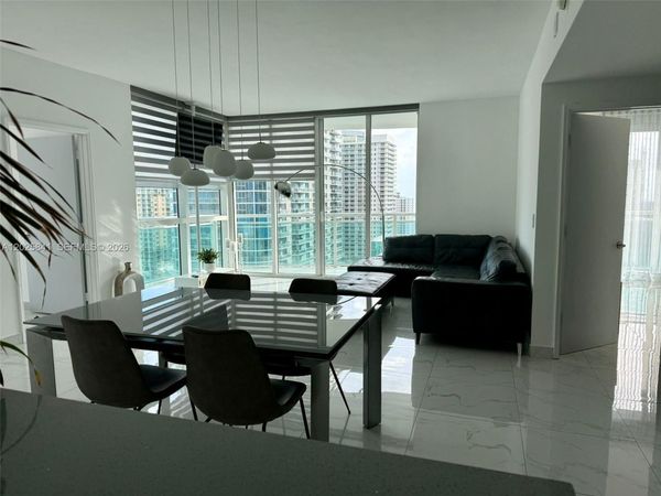 951 Brickell Ave , Unit 2810, Miami, FL 33131