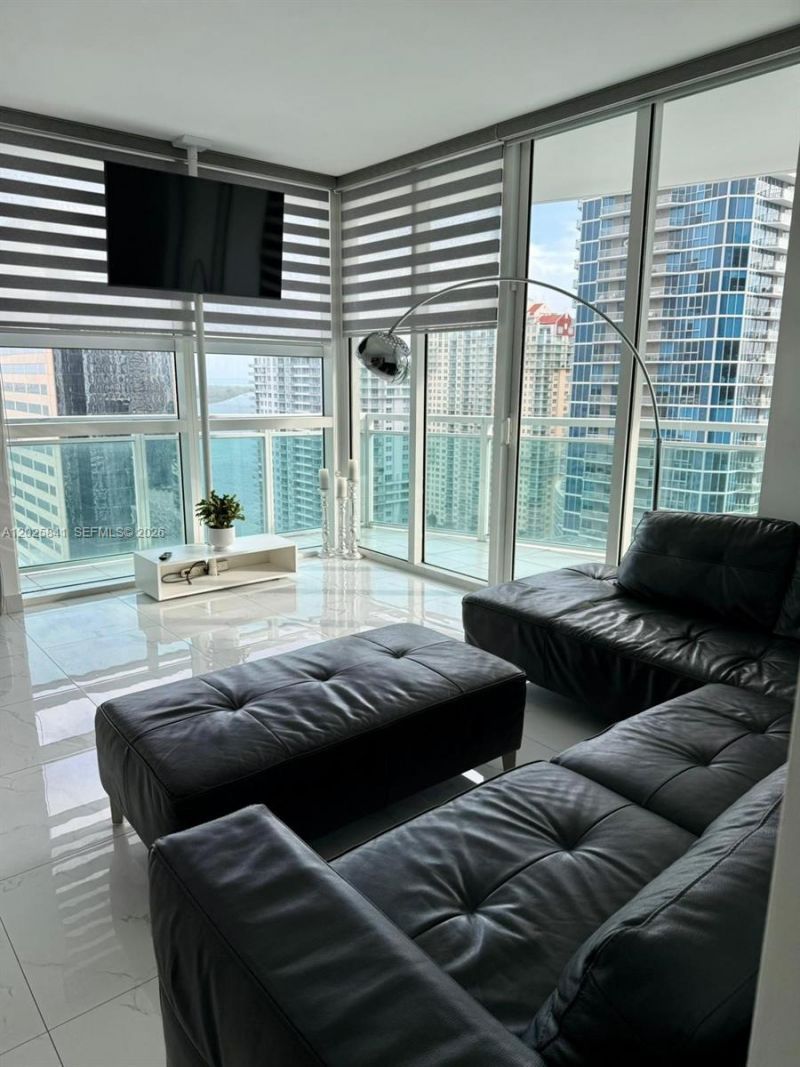 951 Brickell Ave , Unit 2810, Miami, FL 33131 Photo