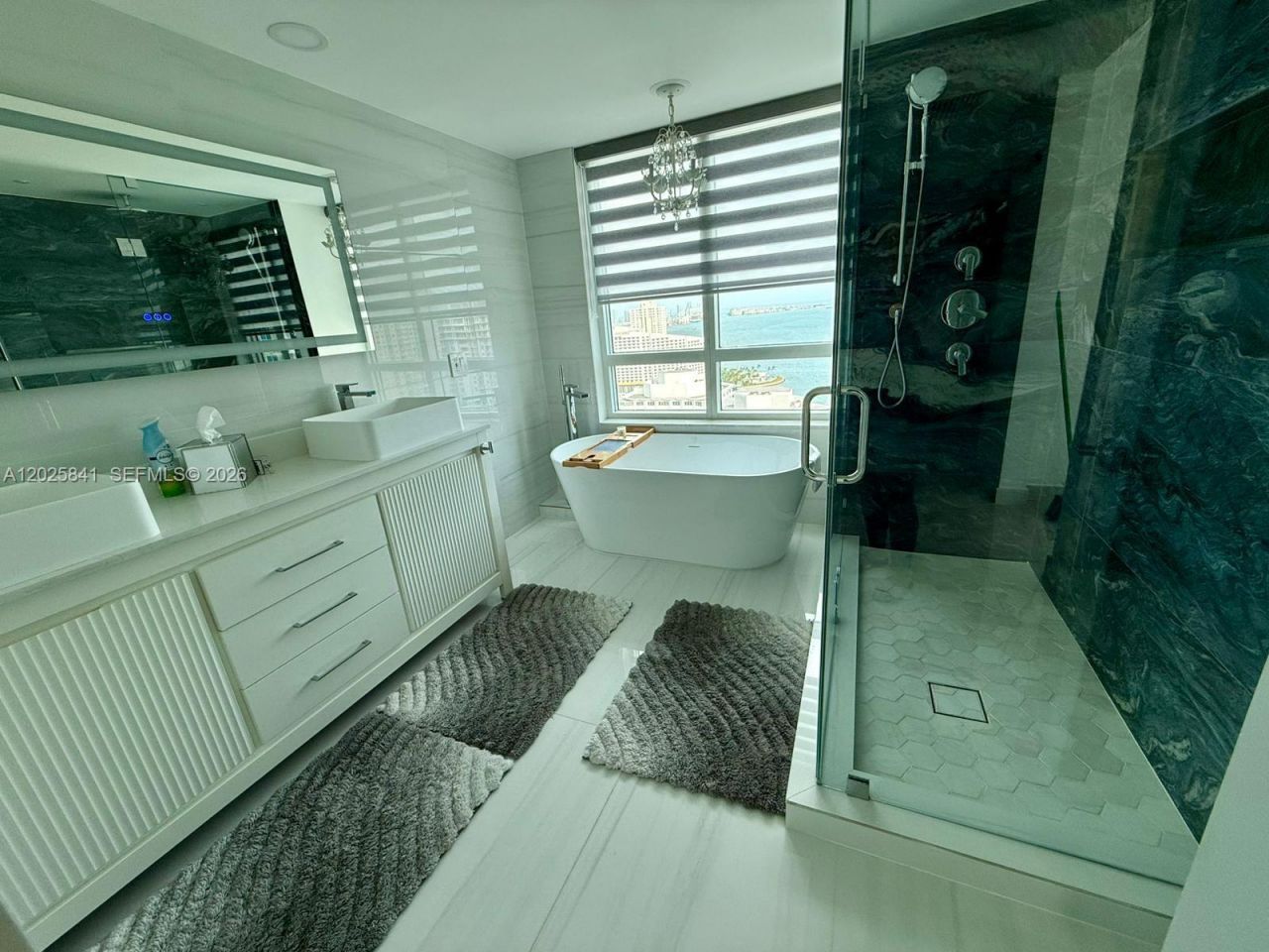 951 Brickell Ave , Unit 2810, Miami, FL 33131 Photo
