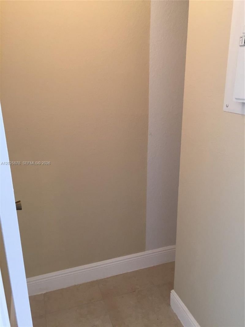 12870 Vista Isles Dr , Unit 517, Plantation, FL 33325 Photo