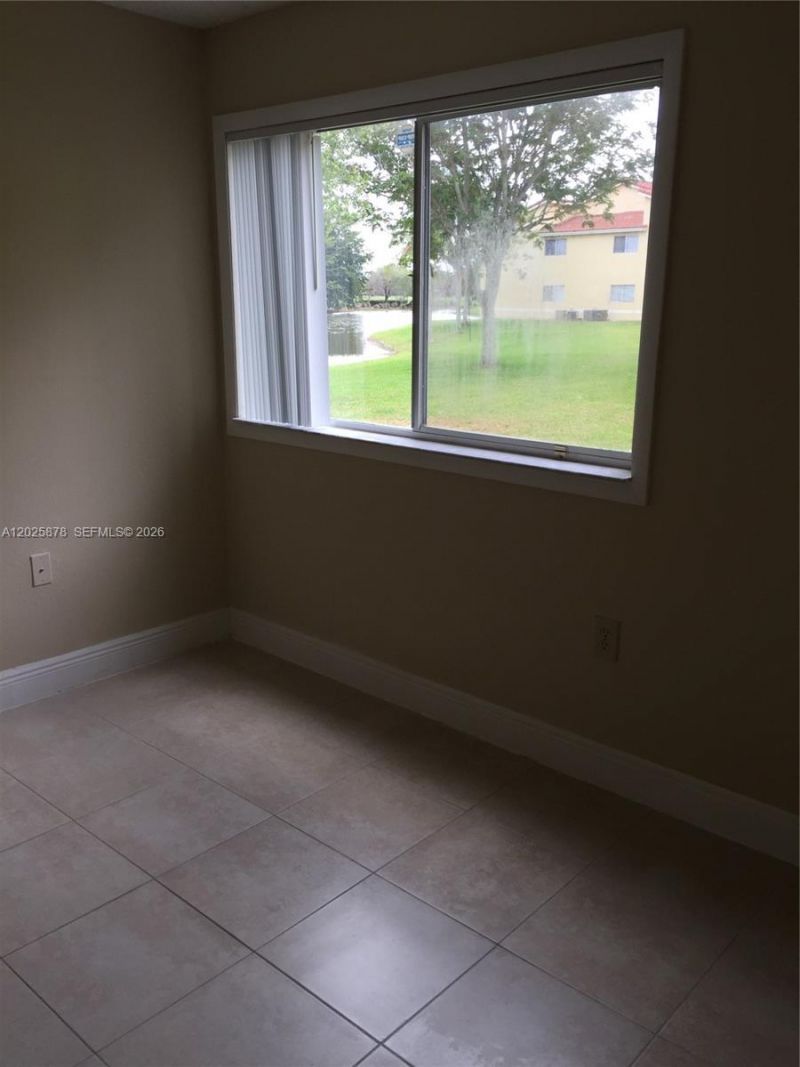 12870 Vista Isles Dr , Unit 517, Plantation, FL 33325 Photo