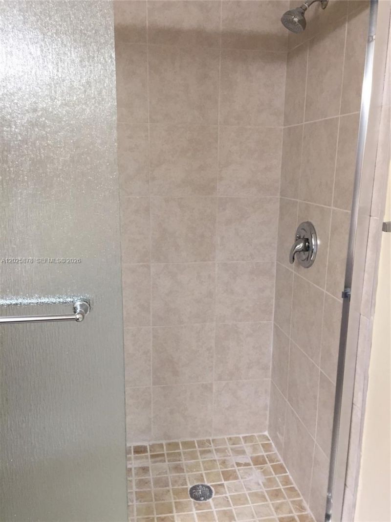 12870 Vista Isles Dr , Unit 517, Plantation, FL 33325 Photo