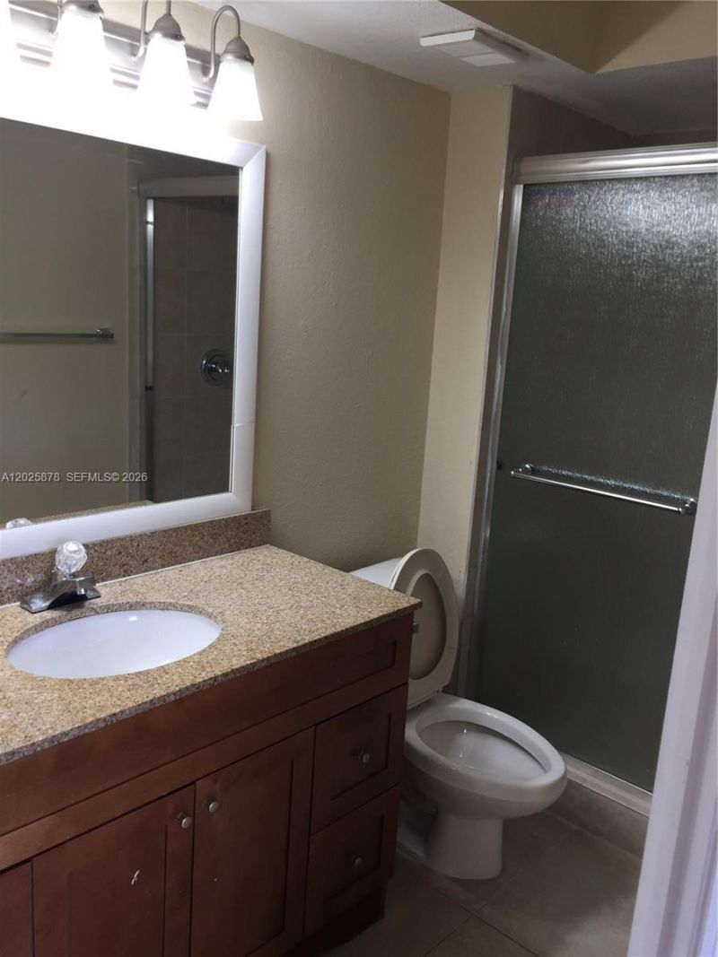 12870 Vista Isles Dr , Unit 517, Plantation, FL 33325 Photo