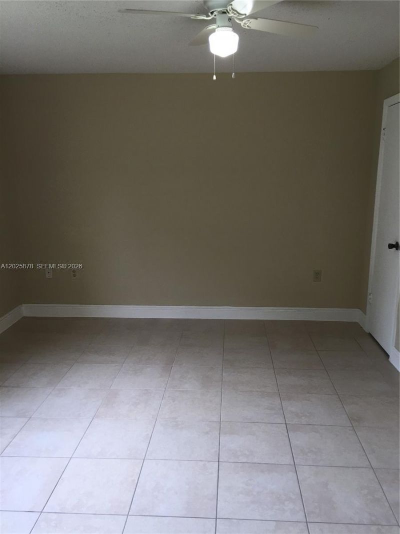 12870 Vista Isles Dr , Unit 517, Plantation, FL 33325 Photo