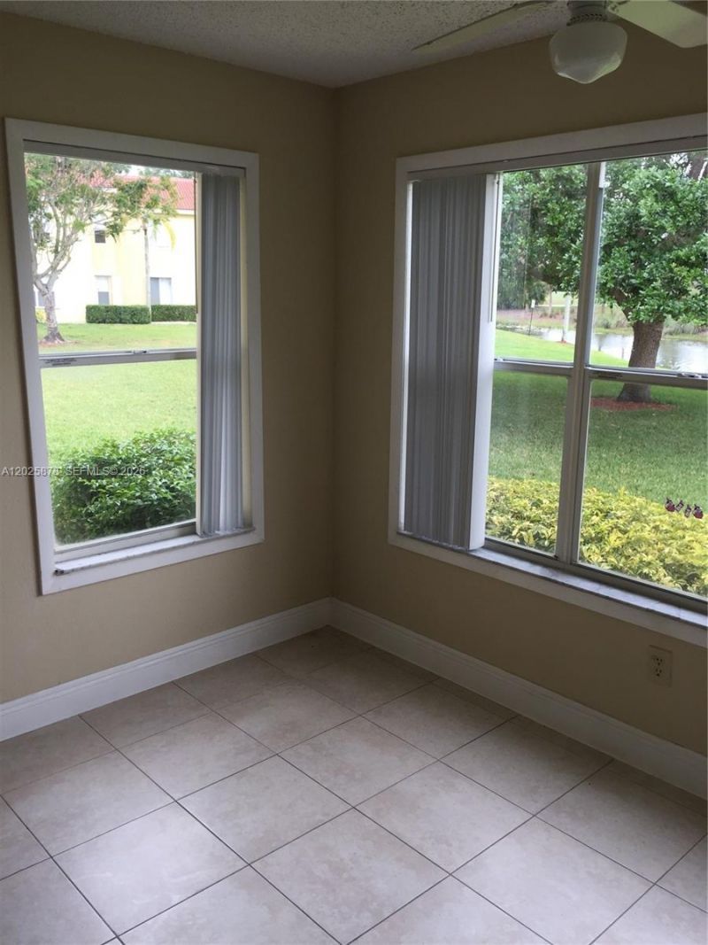12870 Vista Isles Dr , Unit 517, Plantation, FL 33325 Photo