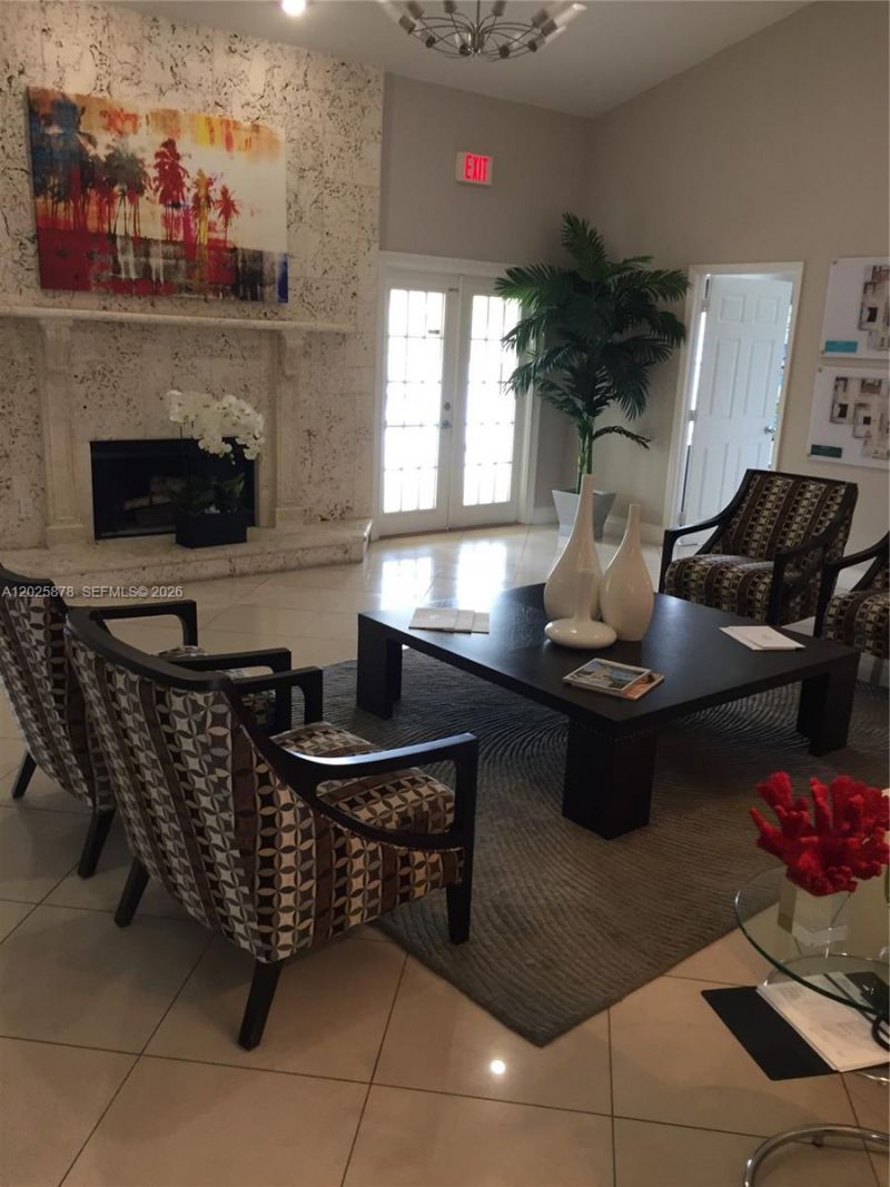 12870 Vista Isles Dr , Unit 517, Plantation, FL 33325 Photo