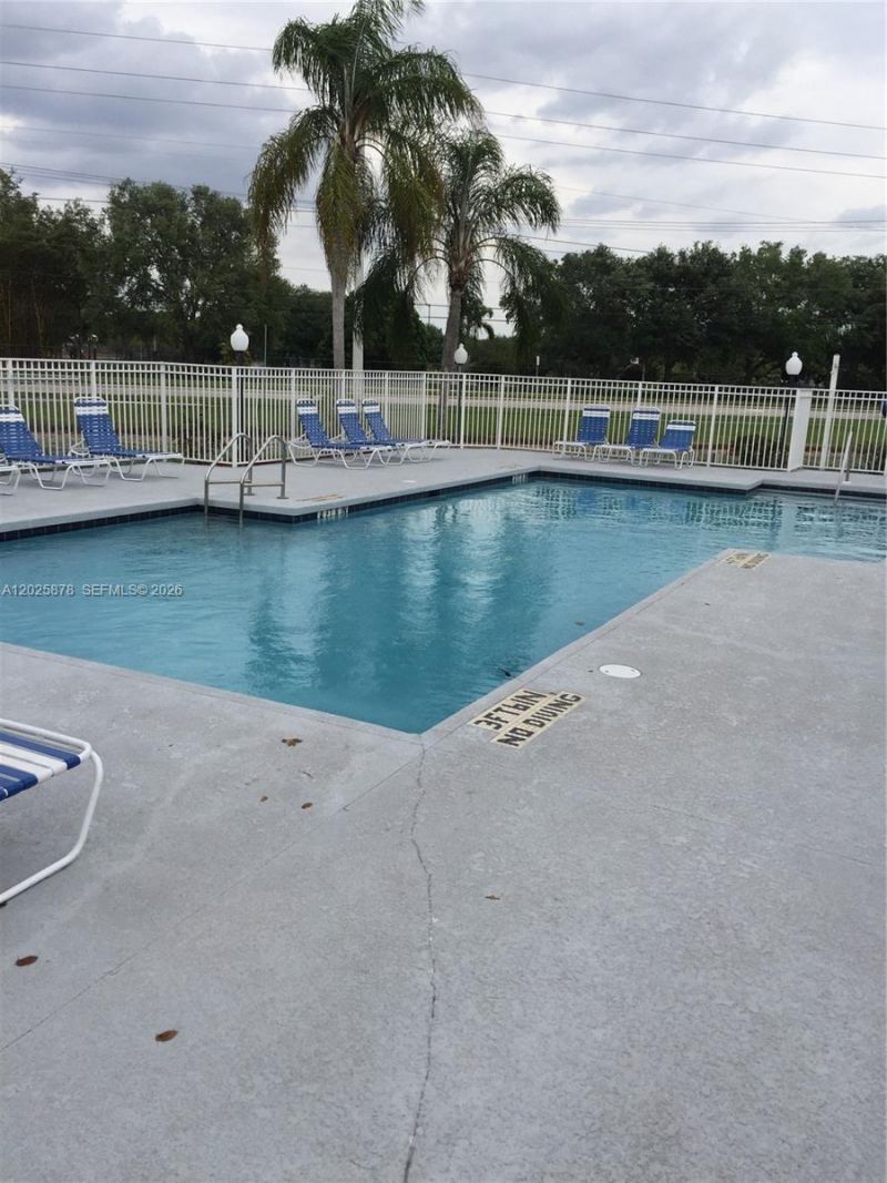 12870 Vista Isles Dr , Unit 517, Plantation, FL 33325 Photo