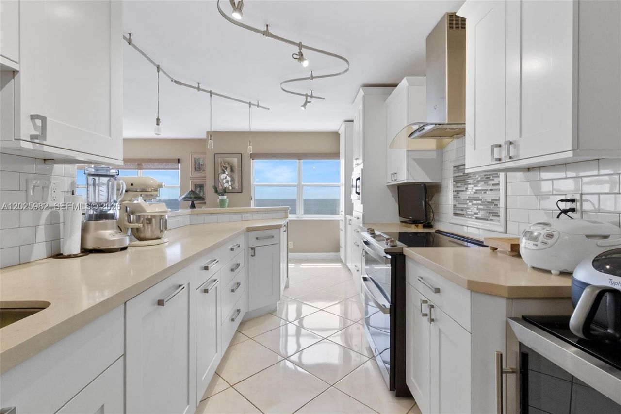 111 N Pompano Beach Blvd , Unit 909, Pompano Beach, FL 33062 Photo