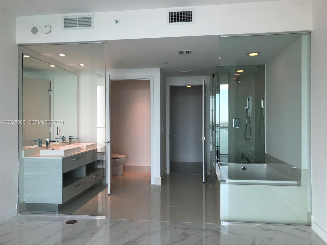 650 NE 32 , Unit 1605, Miami, FL 33137 Photo