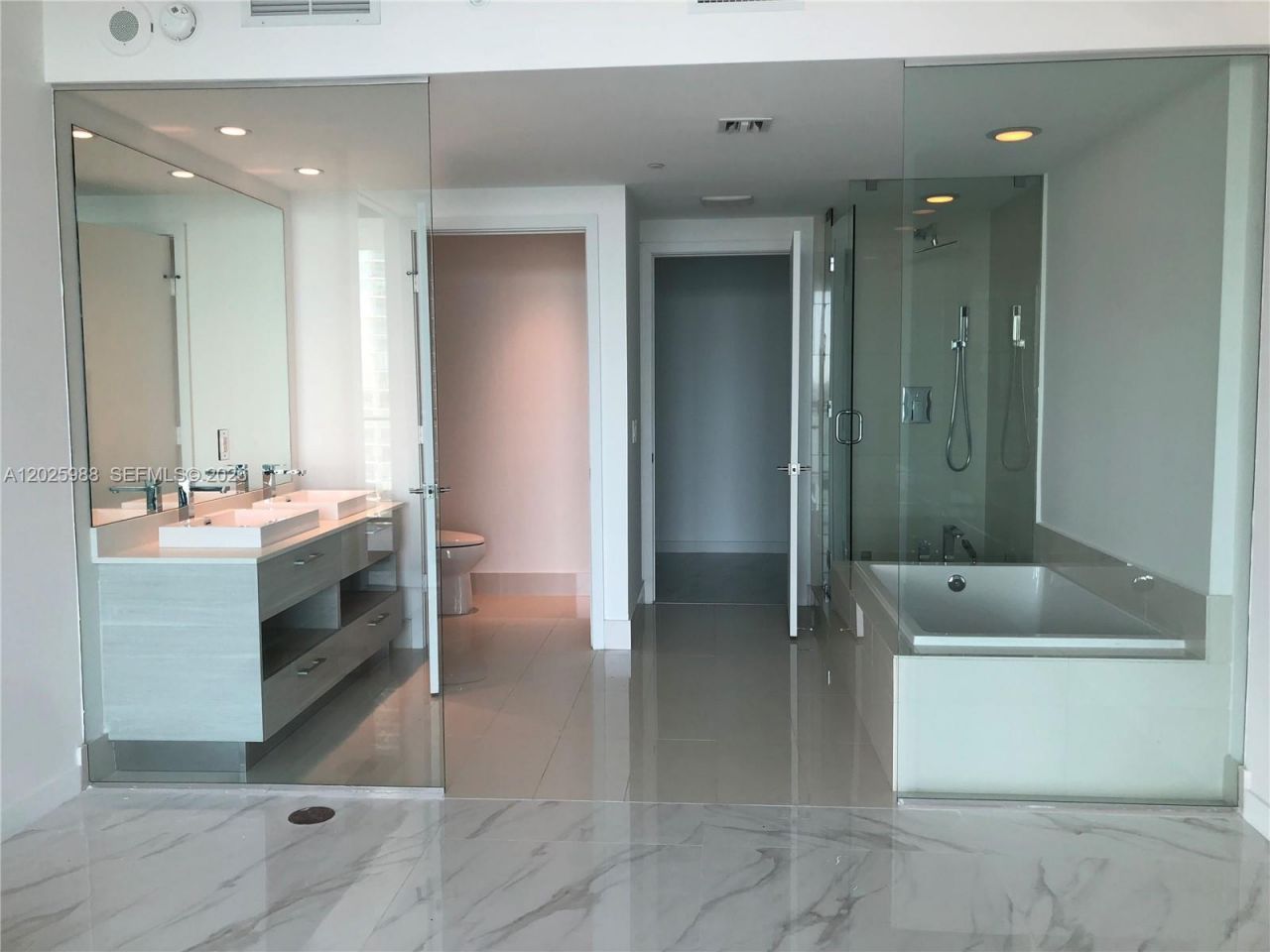 650 NE 32 , Unit 1605, Miami, FL 33137 Photo