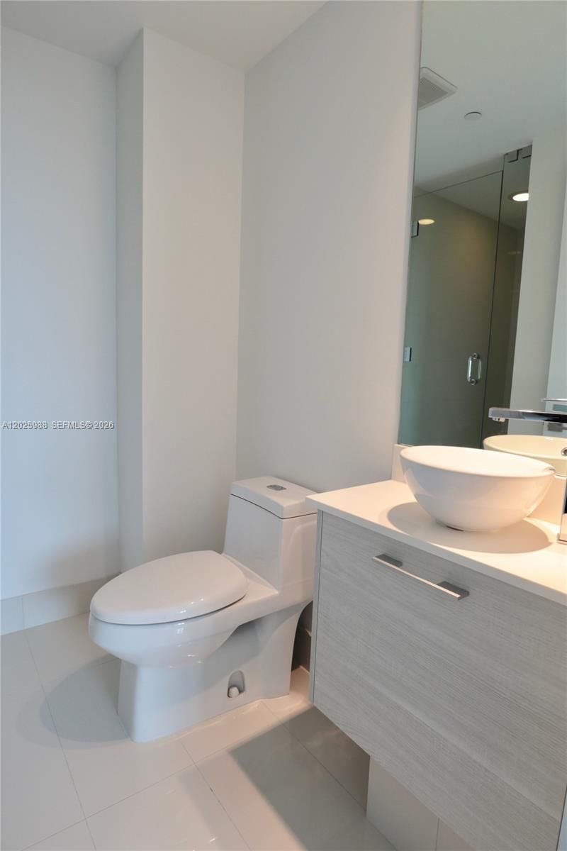 650 NE 32 , Unit 1605, Miami, FL 33137 Photo