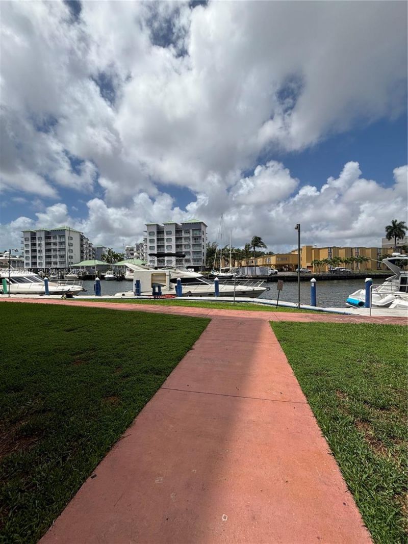 1800 NW 24th Ave , Unit 314, Miami, FL 33125 Photo
