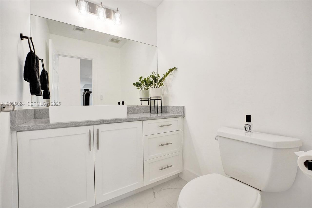 1112 NE 17th Way , Fort Lauderdale, FL 33304 Photo