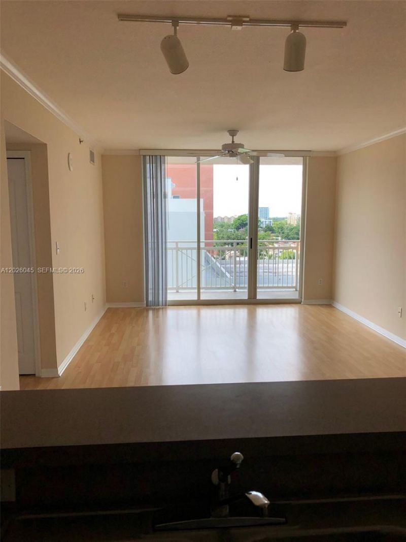 2665 SW 37th Ave , Unit 814, Miami, FL 33133 Photo