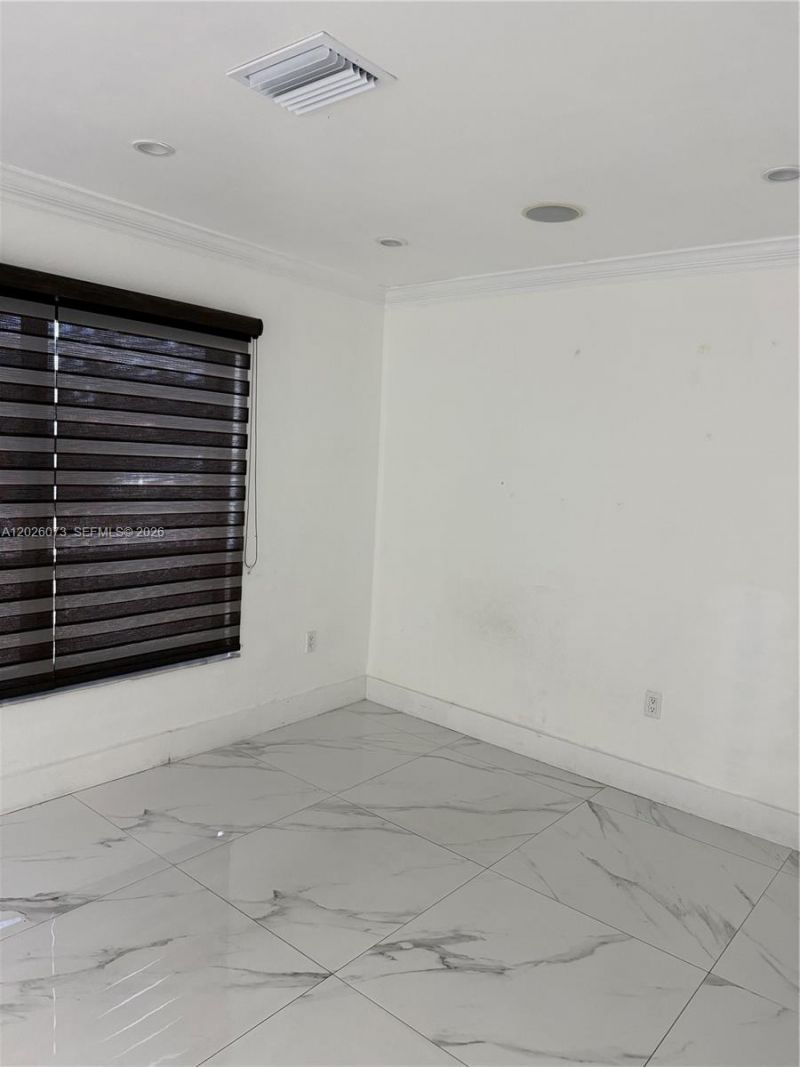 8430 NW 8th St, Unit B11, Miami, FL 33126 Photo
