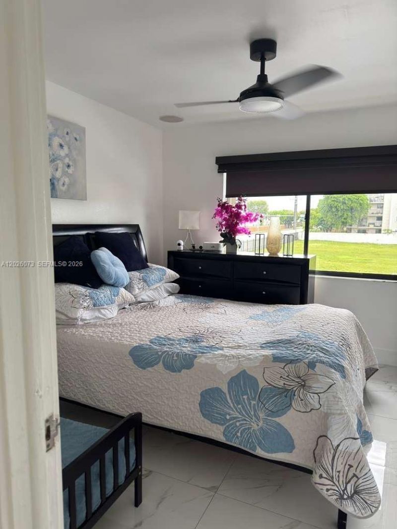 8430 NW 8th St , Unit B11, Miami, FL 33126 Photo