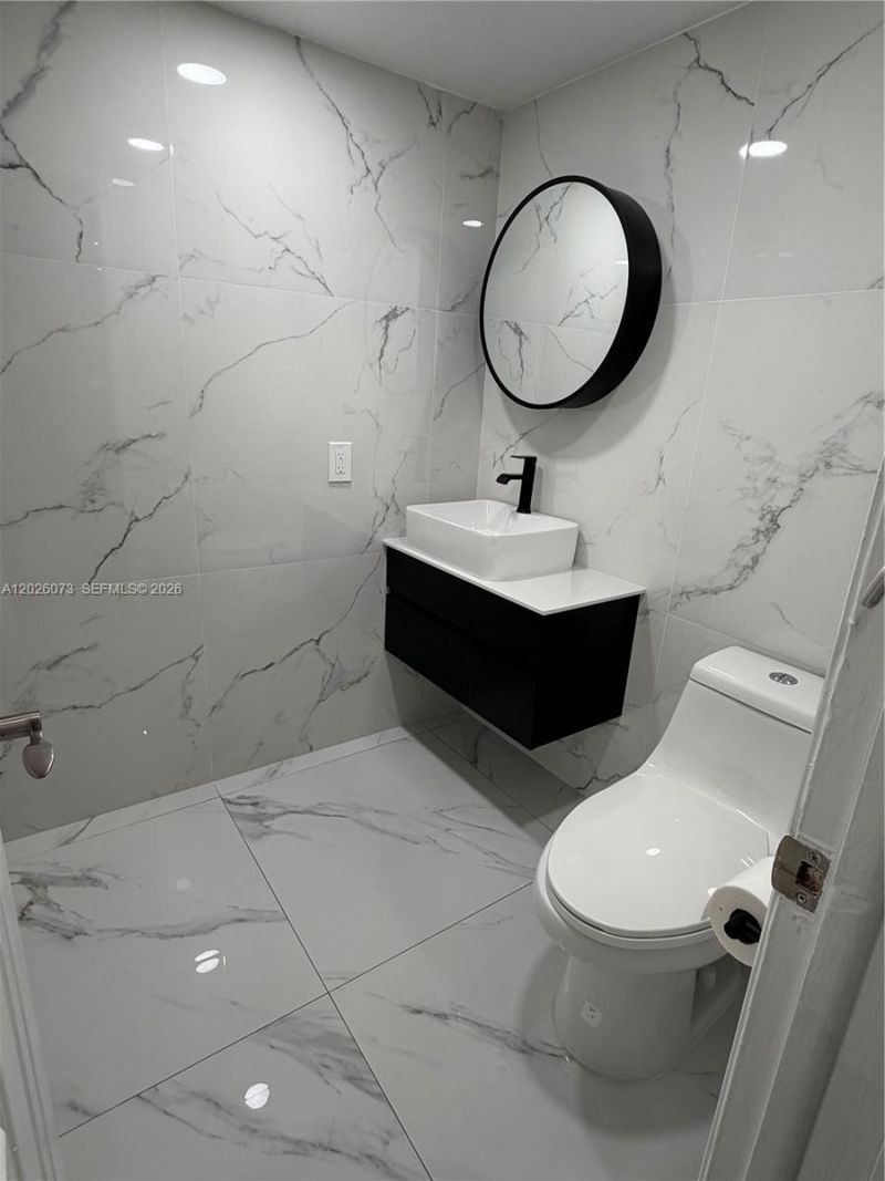 8430 NW 8th St, Unit B11, Miami, FL 33126 Photo
