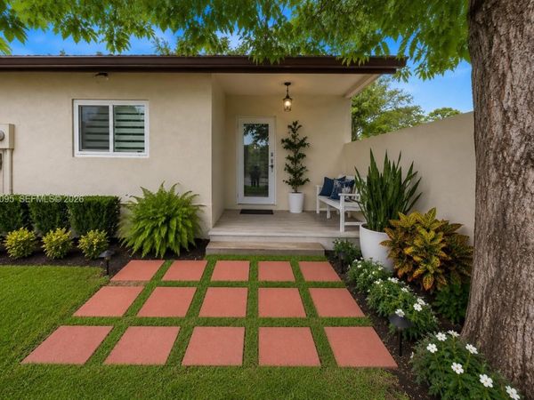 5835 SW 144th Cir Pl, Miami, FL 33183