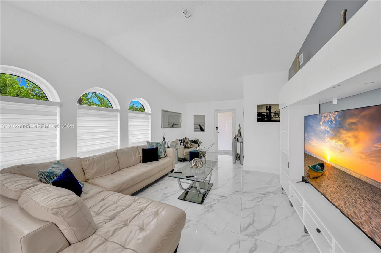 5835 SW 144th Cir Pl, Miami, FL 33183 Photo