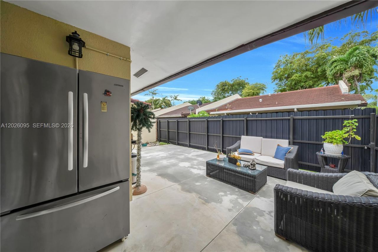 5835 SW 144th Cir Pl, Miami, FL 33183 Photo