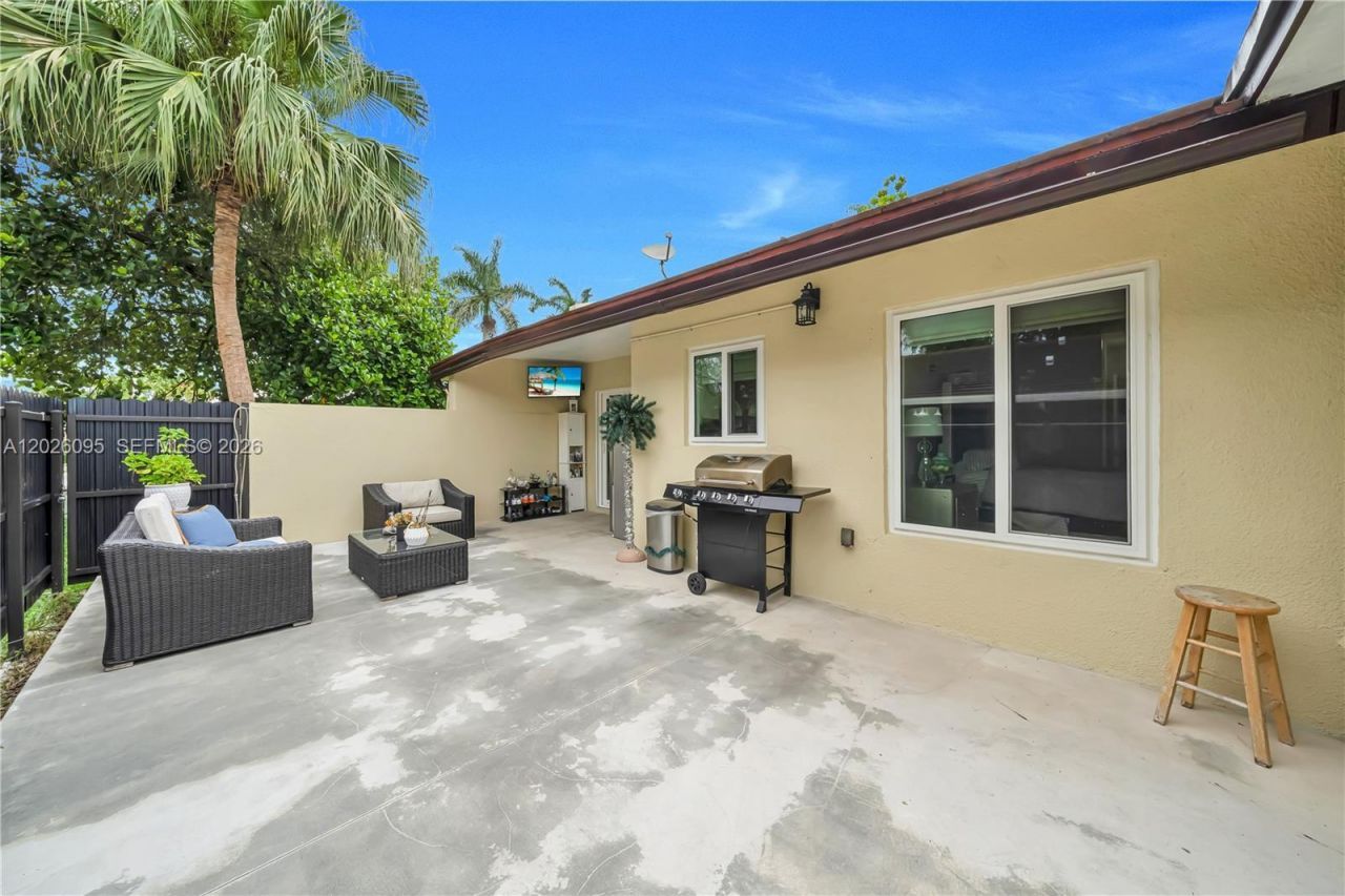 5835 SW 144th Cir Pl, Miami, FL 33183 Photo