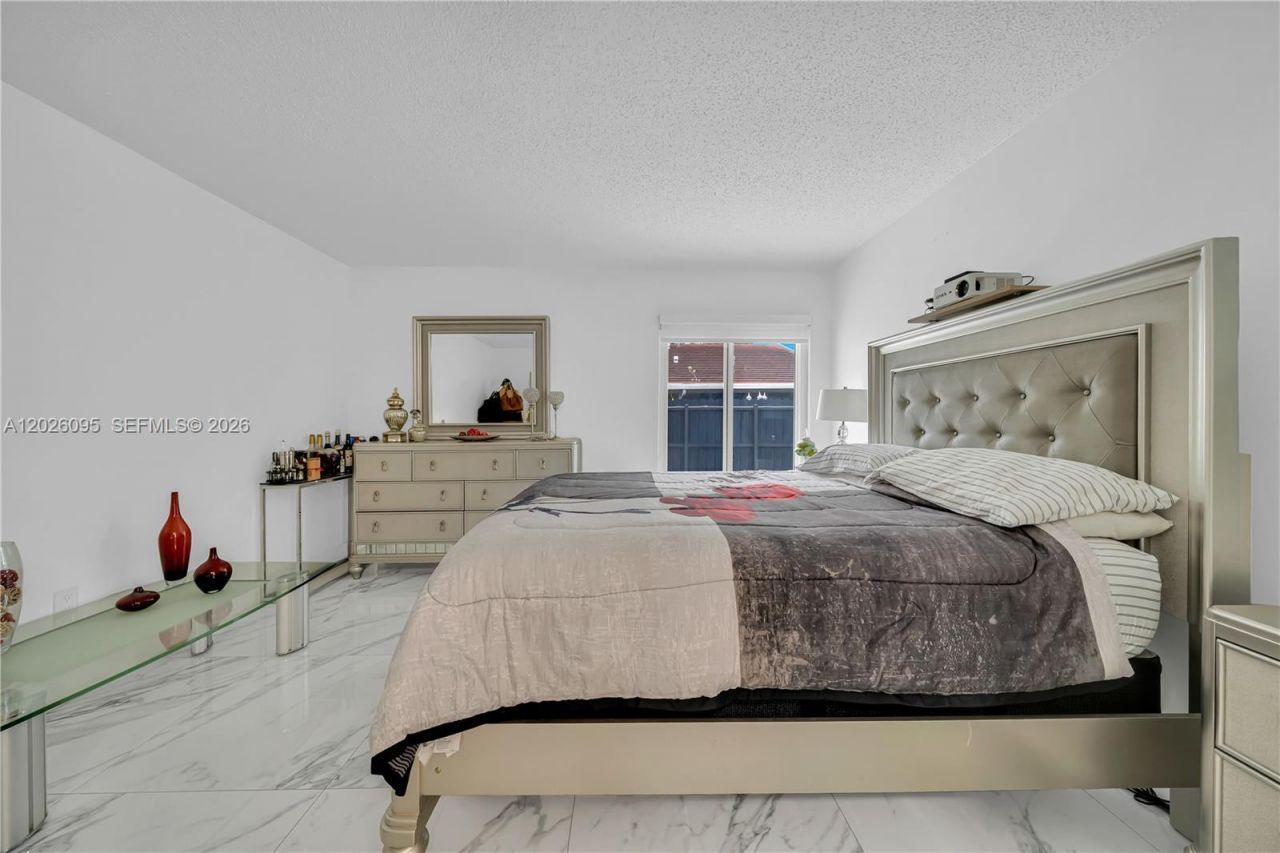 5835 SW 144th Cir Pl, Miami, FL 33183 Photo
