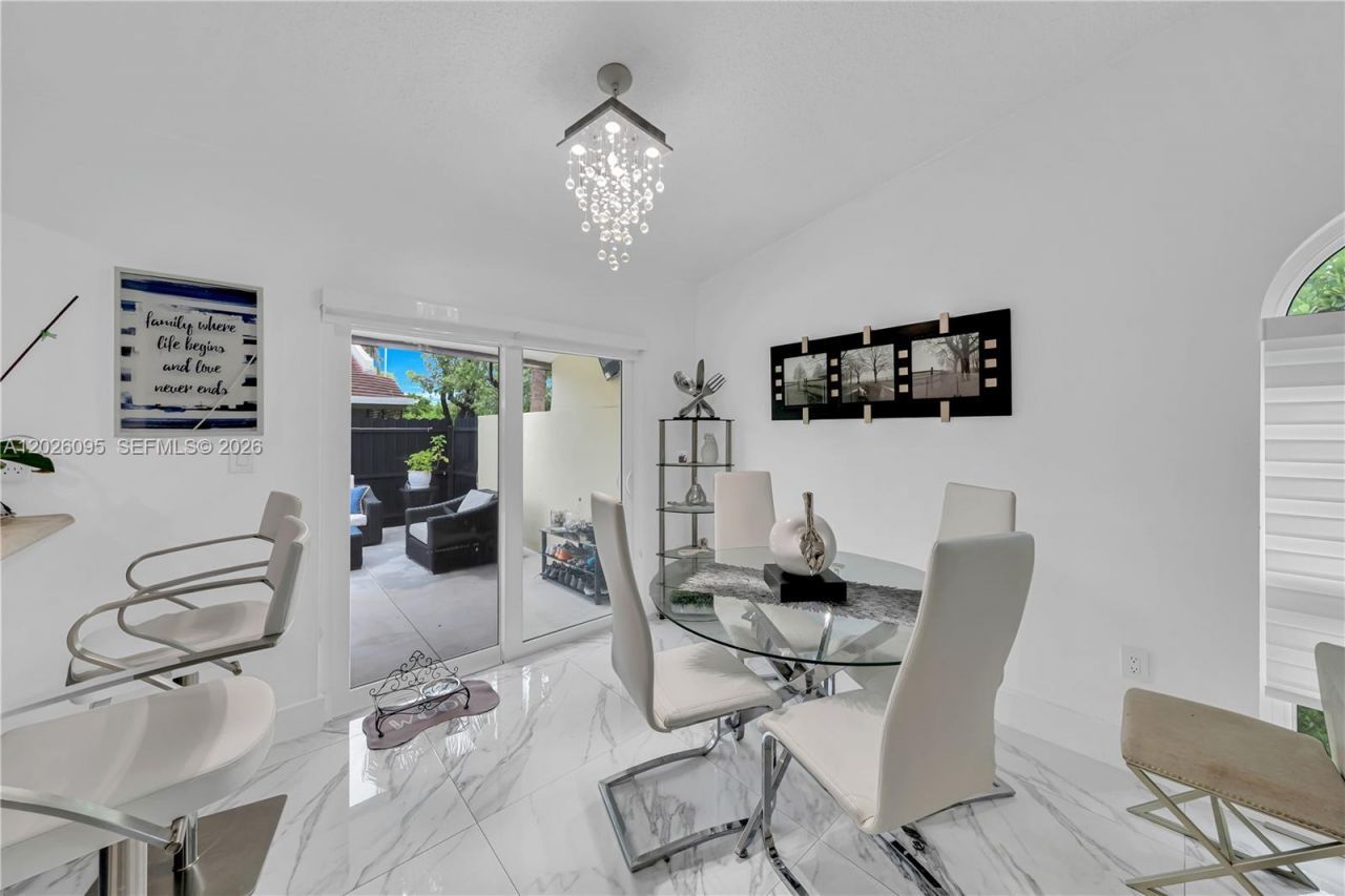 5835 SW 144th Cir Pl, Miami, FL 33183 Photo