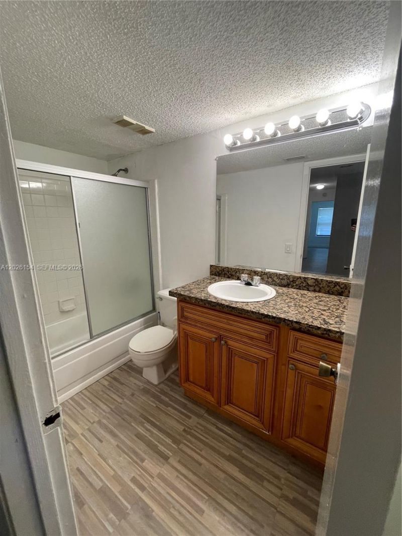 4261 W Mcnab Rd , Unit 15, Pompano Beach, FL 33069 Photo