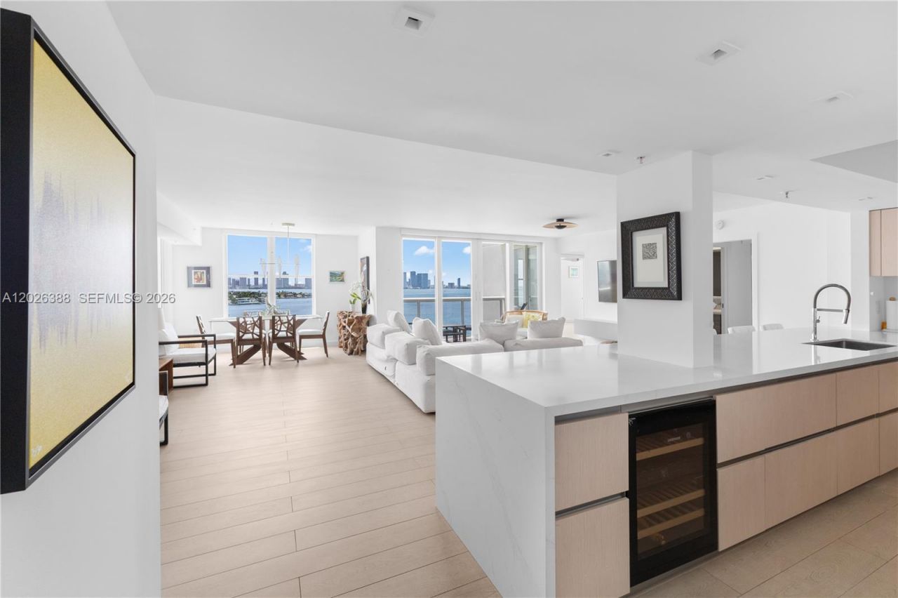 1800 Sunset Harbour , Unit 1612, Miami Beach, FL 33139 Photo
