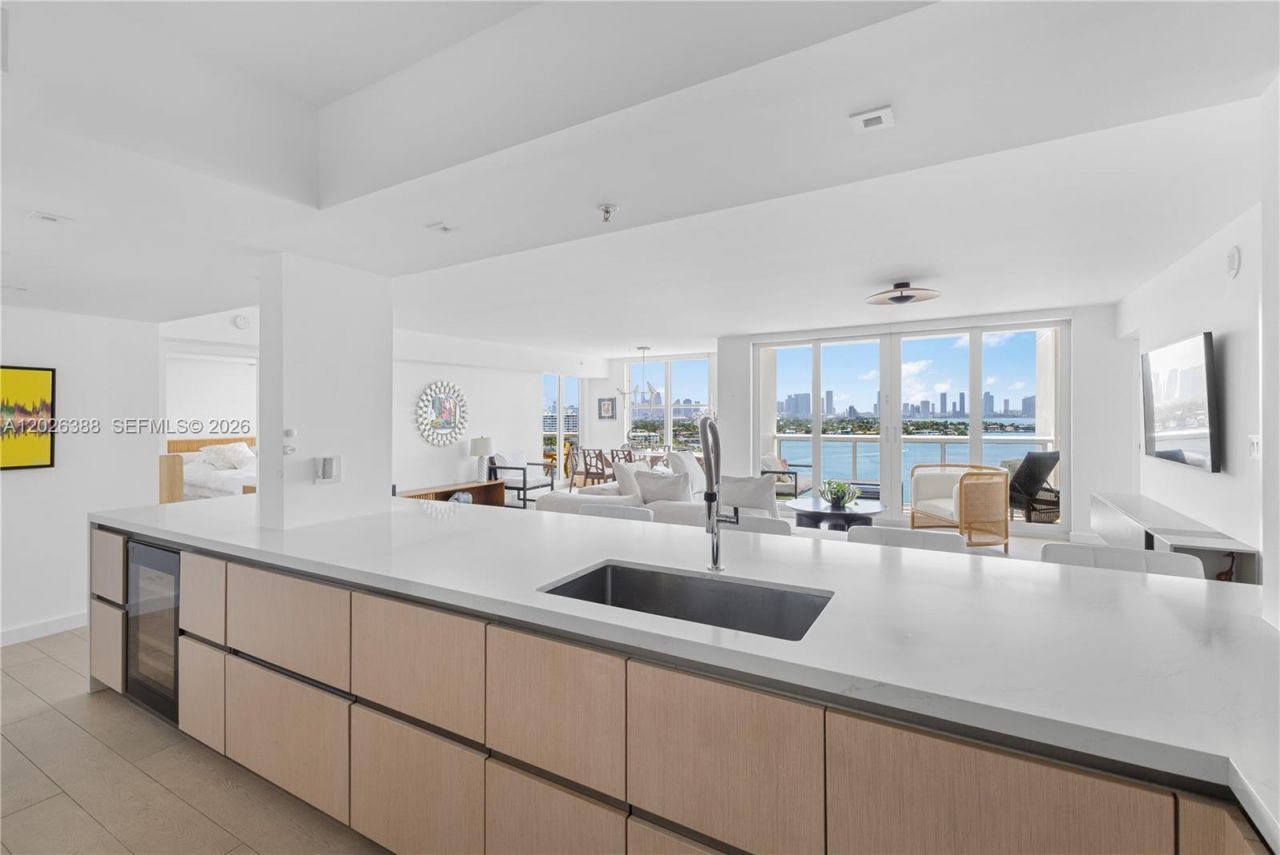 1800 Sunset Harbour , Unit 1612, Miami Beach, FL 33139 Photo