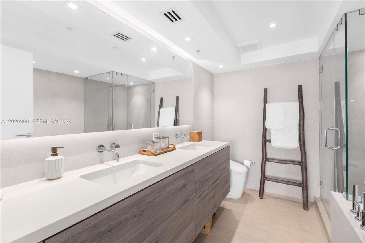 1800 Sunset Harbour , Unit 1612, Miami Beach, FL 33139 Photo