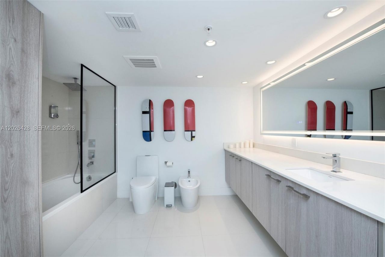 1133 102nd St , Unit 306, Bay Harbor Islands, FL 33154 Photo